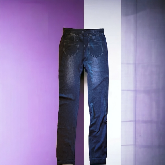 NWOT Black Denim Print Jeggings Size Small/Medium - Picture 2 of 7